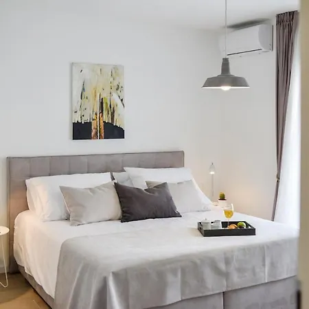 Beautiful A&m Apartment *