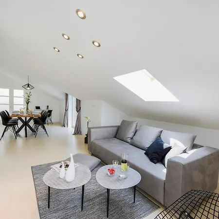 Apartment Beautiful A&m Nin